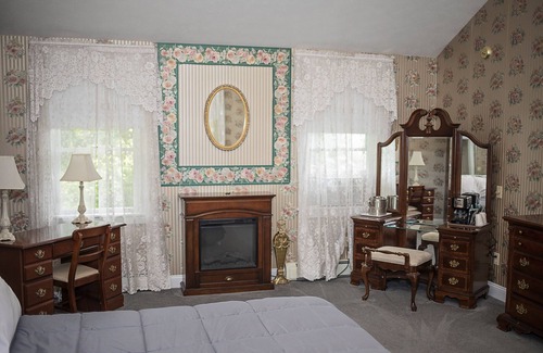 Town of Reading Cama Y Desayuno | Long House Manor B And B
