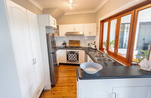 Long Jetty Casa | Long Jetty Beach House. Stroll to the beach and lake. Come & explore the Coast!!