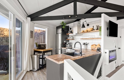Seven Devils Chalet De Esquí | Long mtn view, hot tub + smart home tech & EV charger