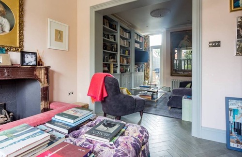 St. Helen's Casa | Stylish Designer 3-Bed with Garden in Notting Hill