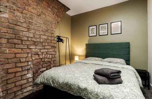 Liverpool Casa | Long Stay Friendly Sefton Park Desks Parking