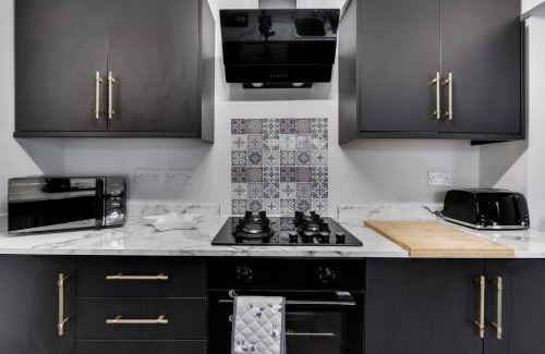 Liverpool Casa | Long Stay Friendly Sefton Park Desks Parking