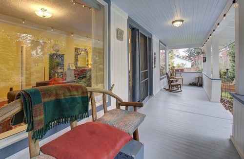 Pleasant Valley Apartamento | Long Term Discounts in Historic Home!