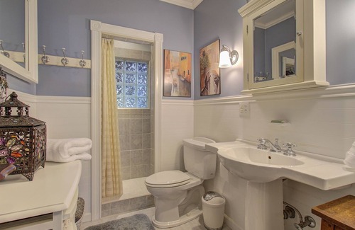 Pleasant Valley Apartamento | Long Term Discounts in Historic Home!