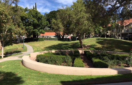 Aliso Viejo Condominio | Condominio de estadía a largo plazo en un complejo silencioso cerca de todo lo que necesita