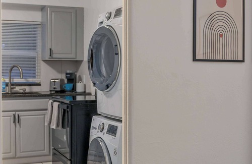 College Park Casa | Long Term Stays! 2 MI to DT Orlando & Winter Park