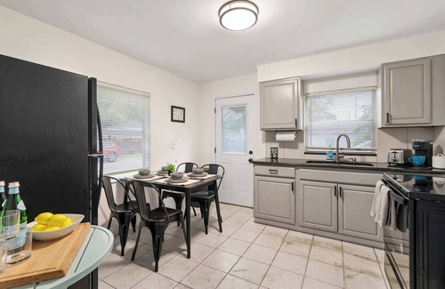 College Park Casa | Long Term Stays! 2 MI to DT Orlando & Winter Park