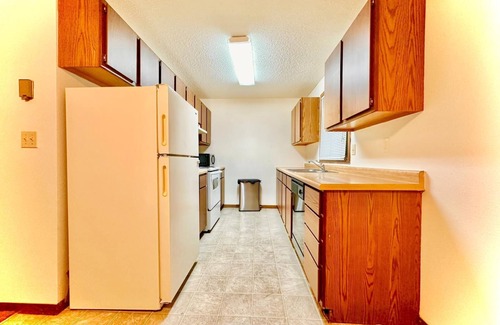 Moorhead Casa | Long -terms Stays and Short-term Terms Stays, Sleeps up to 10 people and pets.