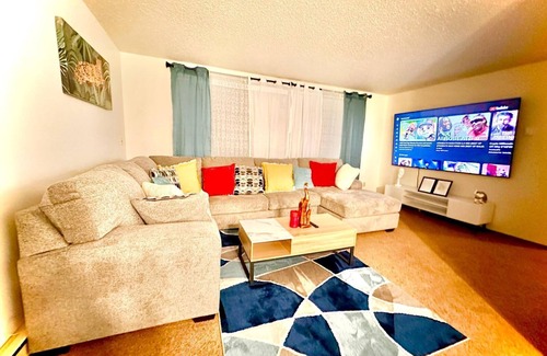 Moorhead Casa | Long -terms Stays and Short-term Terms Stays, Sleeps up to 10 people and pets.