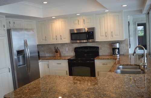 Longboat Key Casa | Longboat Key Waterfront 3BR house w/Pool in most desirable Country Club Shores