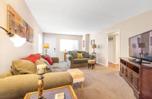 Visalia Apartamento | Longer Stays for Travelers- Apt Blocks from Hospital, Downtown