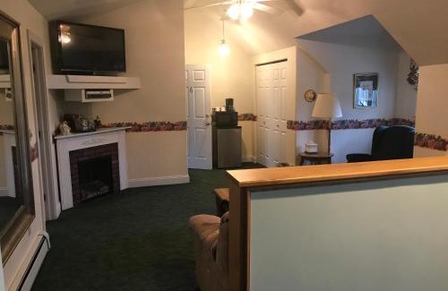 Town of Reading Cama Y Desayuno | Longhouse Manor B&B
