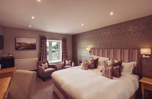 Tewitfield Hotel | Longlands Inn and Restaurant