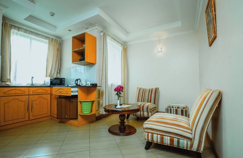 Nairobi Hotel | LONGVIEW LUXURY RESORT