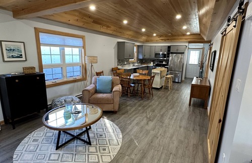 The Bluff Cabaña | Lonsdale Cottage