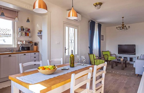Grabri Casa | Alojamiento de 2 habitaciones en Hum