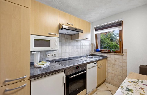 Tonbach Apartamento | Look forward to a relaxing vacation close to nature in this cozy vacation apartment.
