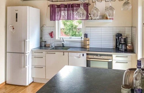 Norrtalje Municipality Casa | Alojamiento de 4 habitaciones en Väddö