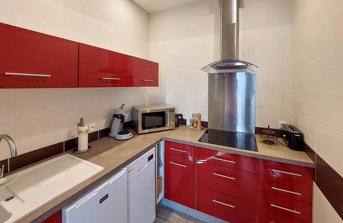 Gauriac Apartamento | Look forward to an exciting vacation in this comfortable apartment with pool access.