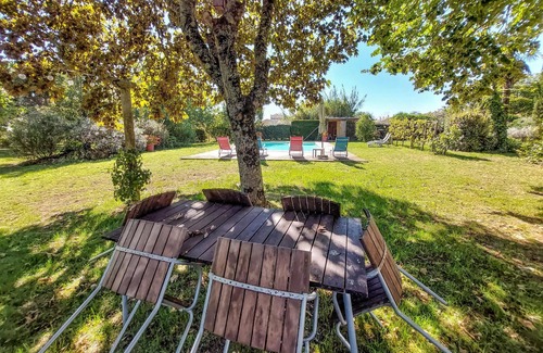 Gauriac Apartamento | Look forward to an exciting vacation in this comfortable apartment with pool access.