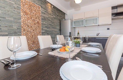 Oklaj Casa | Alojamiento de 4 habitaciones en Sibenik