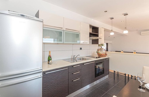 Oklaj Casa | Alojamiento de 4 habitaciones en Sibenik