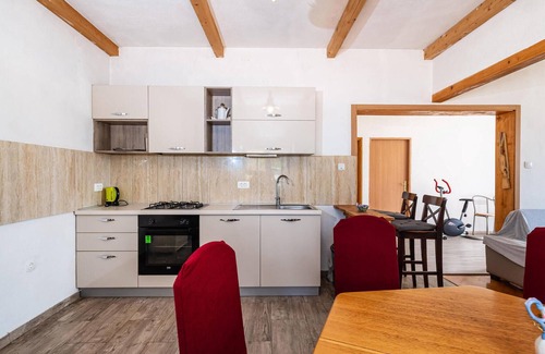 Sibuljina Casa | Alojamiento de 2 habitaciones en Tribanj