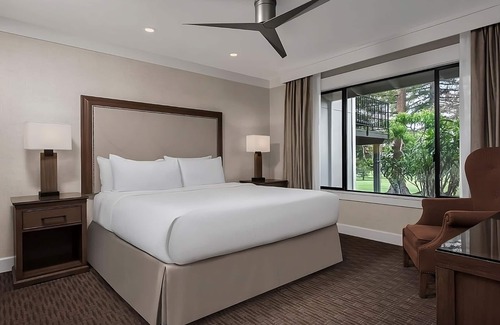 Napa Hotel | Look No Further! 3 Convenient Suites w/ Free Parking, Private Kitchen, Pool!