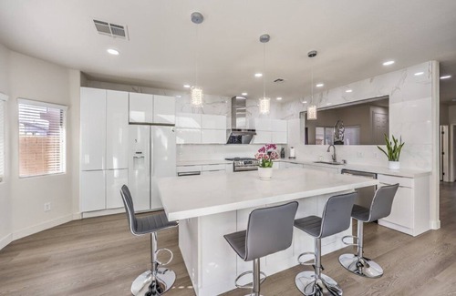 Centennial Hills Casa | Look no Further Magnificent home