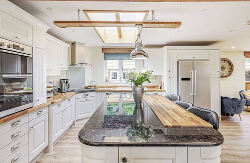 Bedford Cabaña | 6 bedroom accommodation in Colmworth