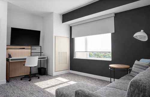 Clearwater Hotel | Look No More! 2 Relaxing Units, Free Breakfast, Free Parking, Pet-friendly