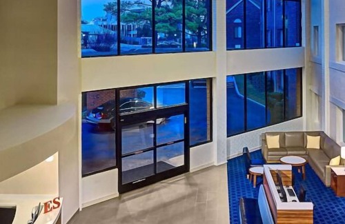 White Station Casa | Look No More! Outdoor Pool, Pets Allowed Near Children's Museum of Memphis!