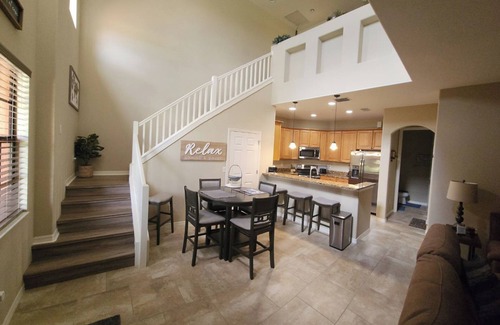 Fort Myers Casa | Looking for a Resort Feel?