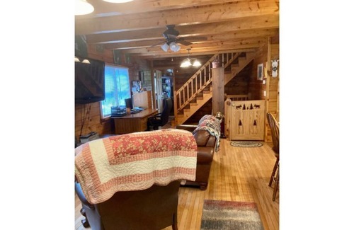 Fayetteville Casa | Looking for a romantic getaway? This is it!!