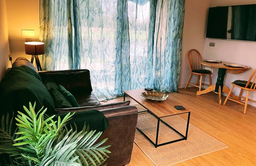 Abbess Roding Cabina | Looking for a romantic escape in the countryside, with outdoor bathtub !