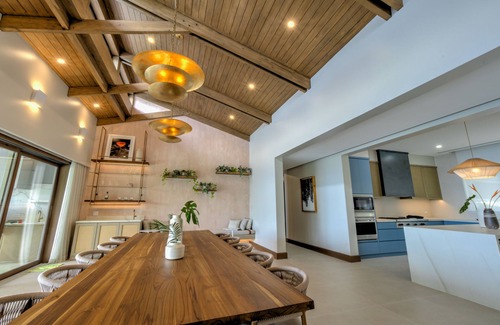 Península de Papagayo Villa | Looking for a summer destination? Casa Tres Monos is waiting for you