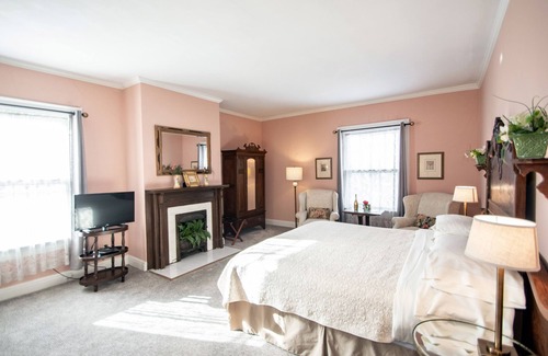 Old Northside Cama Y Desayuno | Looking Glass Inn