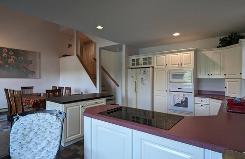 Meredith Casa | Lookout point on Lake Wicwas