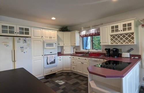 Meredith Casa | Lookout point on Lake Wicwas