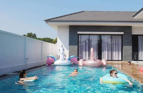 Bang Sare Casa | Luce genial, Sai Kaew Beach, Chon Buri