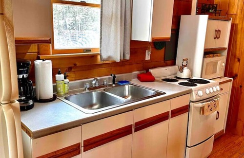 Beaver Cove Cabina | Loon Dream - Waterfront Cabin-Direct ATV Access