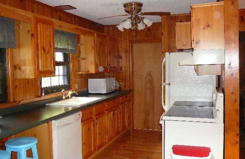 Butternut Cabina | Loon Landing on Schnur Lake | 3 Bed, 1 Bath