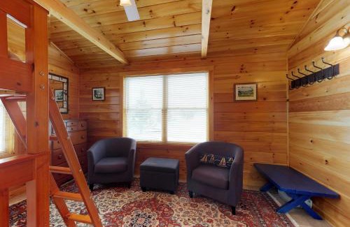 Greenville Casa | Loon Song