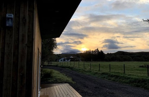 Connel Cabina | Lora Cabin in Connel
