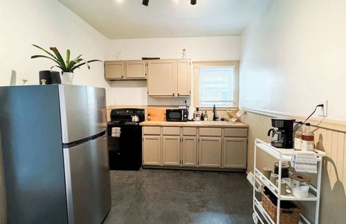 Lorain Apartamento | Lorain - 2Bed1Bath Central AC, PET friendly