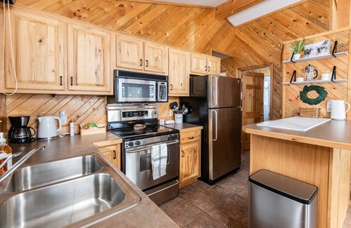 Helena Cabina | Lorelei Creek Cabin at Canyon Ferry Lake