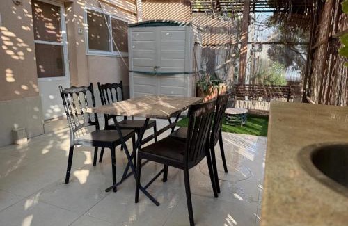 Neve Zohar Cabina | Loren Village