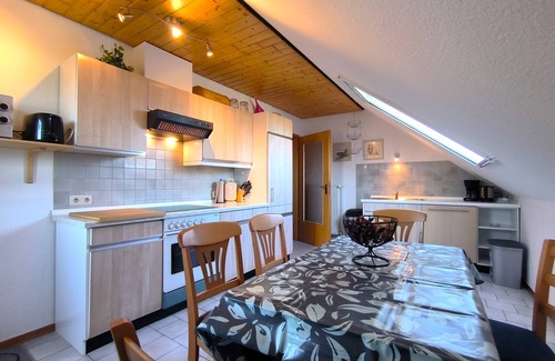 Silberstedt Apartamento | Lorenz: large apartment with sunny balcony in a quiet location - Ferienwohnung Lorenz