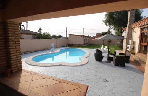 Chiclana de la Frontera Chalet De Esquí | LOS ALMENDROS