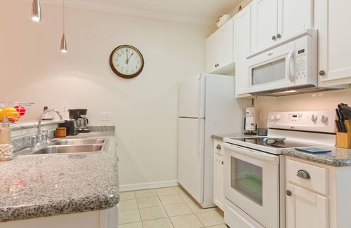 South Padre Island Condominio | Los Cabos III Condominiums by Cheap Getaway